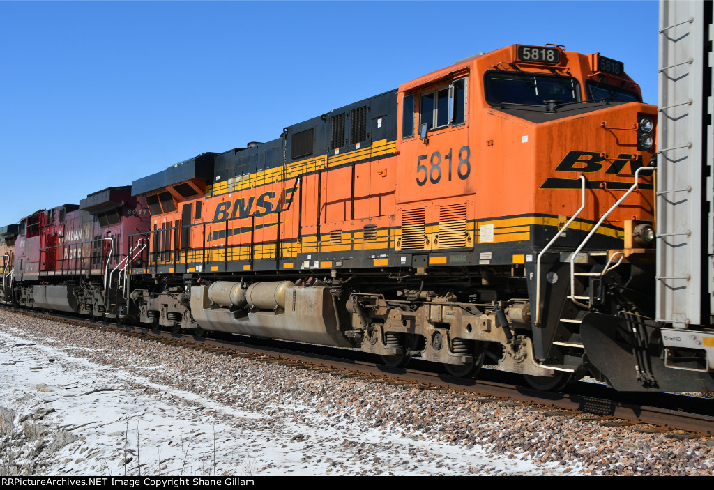 BNSF 5818 Roster shot.